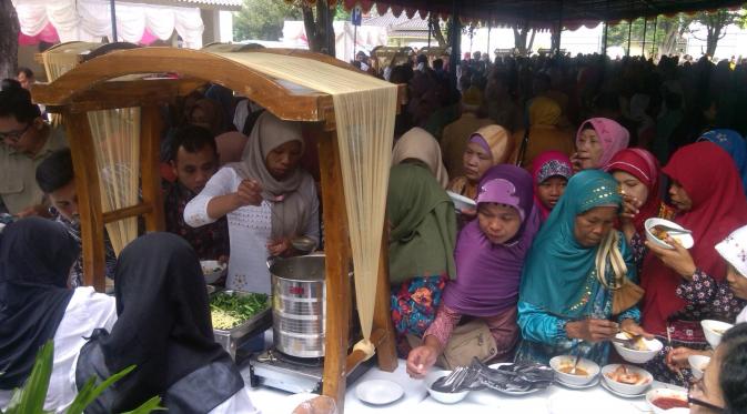 Gubernur Daerah Istimewa Yogyakarta Sultan Hamengku Buwono X menggelar halalbihalal (Liputan6.com/ Fathi Mahmud)