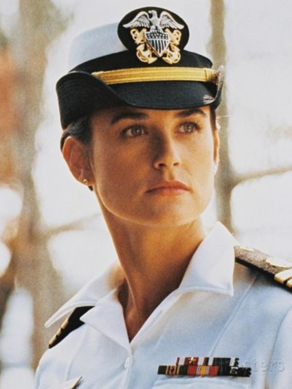 Akting Demi Moore dalam film A Few Good Men. Foto: via allposters.com