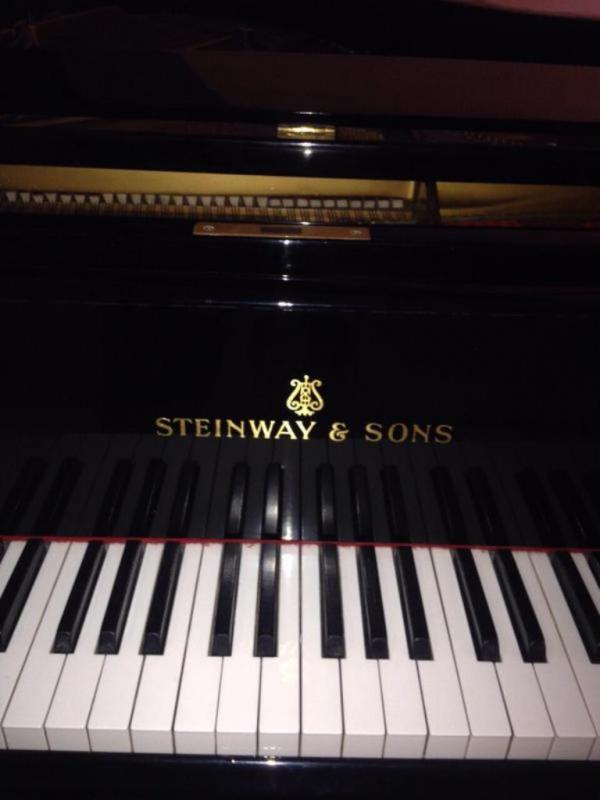 Piano yang akan digunakan Herjunot Ali di 'Sunshine Becomes You'. foto: twitter