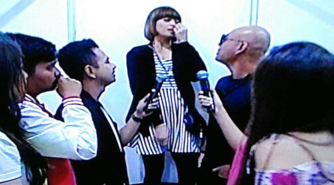 Sudah tak diragukan lagi bahwa hubungan Deddy Corbuzier dan Chika Jessica memang punya hubungan khusus.