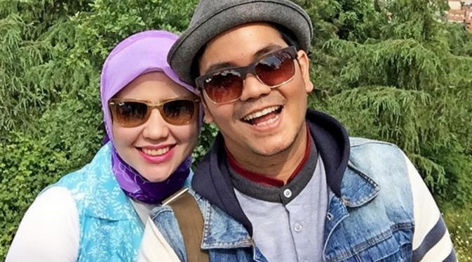 Indra Bekti saat berlibur bersama istrinya, Aldilla Jelita ke Istanbul, Turki, baru-baru ini [Foto: Instagram]