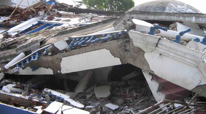 Ini dia alasannya kenapa Indonesia bisa diguncang lima gempa dalam dua hari. 