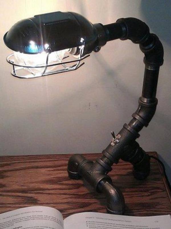 Lampu Pipa Unik yang Sanggup Mengubah Dekorasi Ruanganmu. | via: homesthetics.net