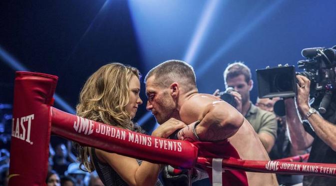 Rachel McAdams dan Jake Gyllenhaal dalam Southpaw.  (myrtlebeachonline.com)