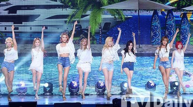 Girls Generation saat beraksi dalam acara musik ternama Korea Selatan [Foto: TV Daily]