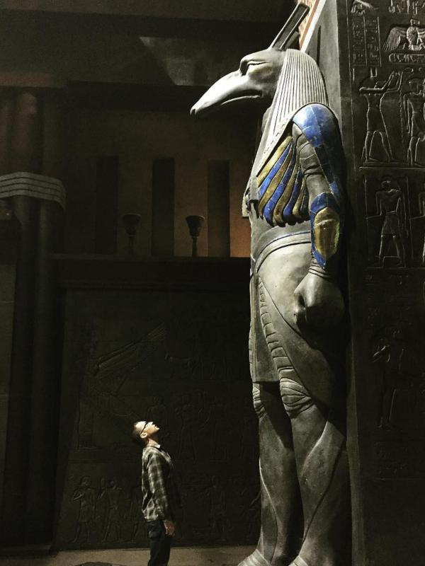 Foto Set Patung Anubis di Film X-Men: Apocalypse. Foto: Screenrant