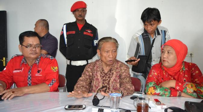 Pengurus PDIP Bengkulu saat menjaring calon kepala daerah yang akan diusung pada pilkada serentak 9 Desember 2015 mendatang. (Liputan6.com/Yuliardi Hardjo)