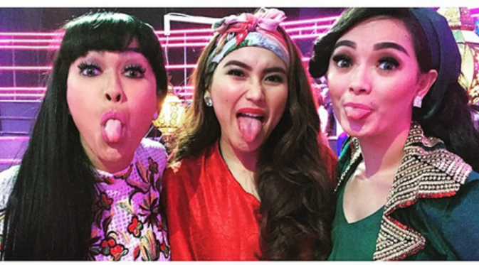 Trio Cecepu Ayu Ting Ting, Julia Perez dan Zaskia Gotik. (Instagram @ayutingting92)