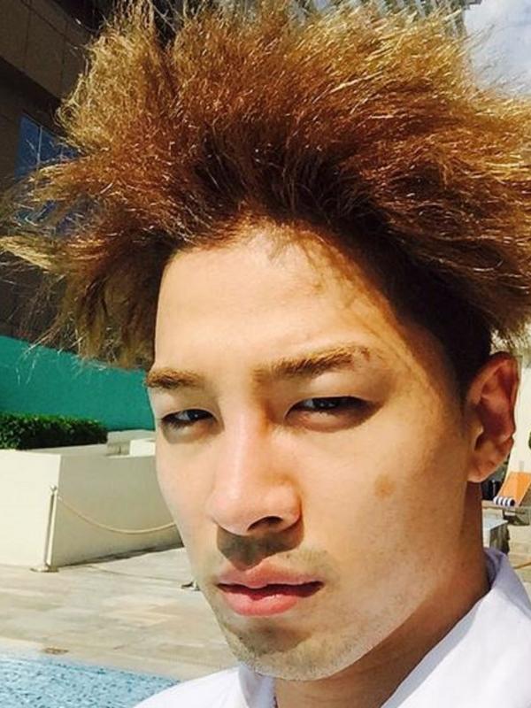 Taeyang BigBang memiliki model rambut yang unik (Instagram/@youngbae)