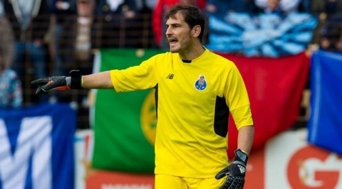 OBAT MUJARAB - Casillas menilai FC Porto adalah obat mujarab baginya untuk melupakan Real Madrid (Guardian)