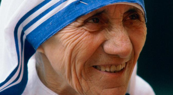  Bunda Teresa | Via: biography.com