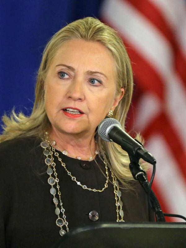 Hillary Clinton (via Dailymail)