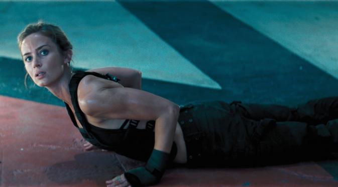 Emily Blunt yang menjadi aktris utama Edge of Tomorrow bersama Tom Cruise, dikabarkan bakal memainkan karakter Captain Marvel. (Warner Bros Pictures)
