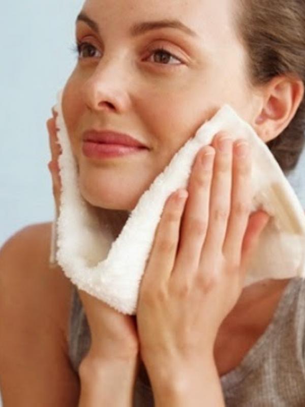 5 Kesalahan dalam Face-Washing yang Mungkin Sering Kamu Lakukan. | via: myskincarepage.blogspot.com