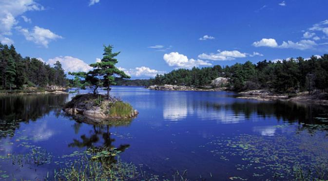 Amerika Utara memiliki banyak danau indah yang masuk daftar danau terbaik di Dunia