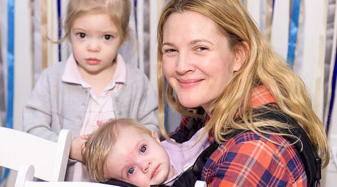 Drew Barrymore dan anak-anaknya. (Foto: People.com)