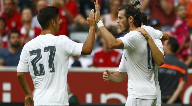 Gareth Bale rayakan gol ke gawang Tottenham Hotspur 