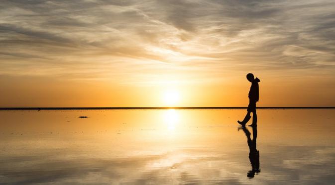 Pengalaman berjalan di atas air saat liburan ke Bolivia