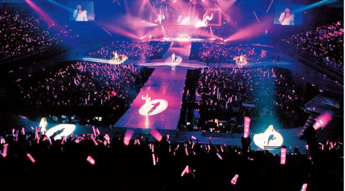 Lautan penggemar Girls Generation yang disebut SONE memadati lokasi konser.