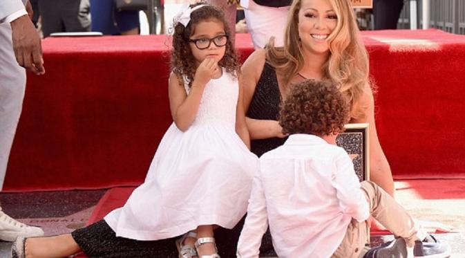 Mariah Carey saat terima Hollywood Walk of Fame (Foto: FilmMagic)