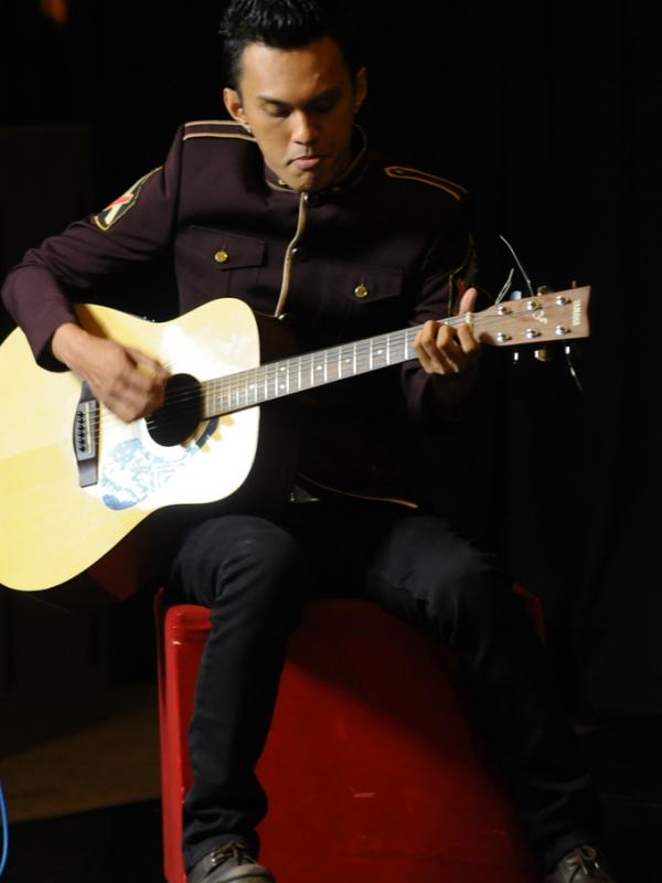 Angga, gitaris sekaligus leader band Jendral. (Liputan6.com/Faisal R Syam)