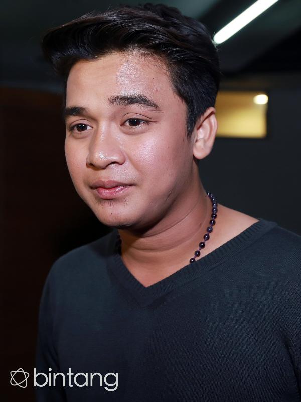 Dijumpai di kawasan Mampang, Jakarta Selatan, Jumat (7/8/2015), pemilik nama Johnny Billy ini merasa bersyukur karena bisa berkiprah di dunia entertainment layaknya sang kakak.  (Wimbarsana/Bintang.com)