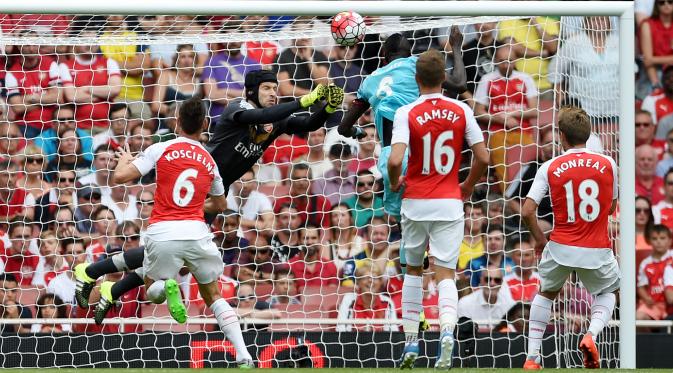 Arsenal vs West Ham United (Reuters / Tony O'Brien)