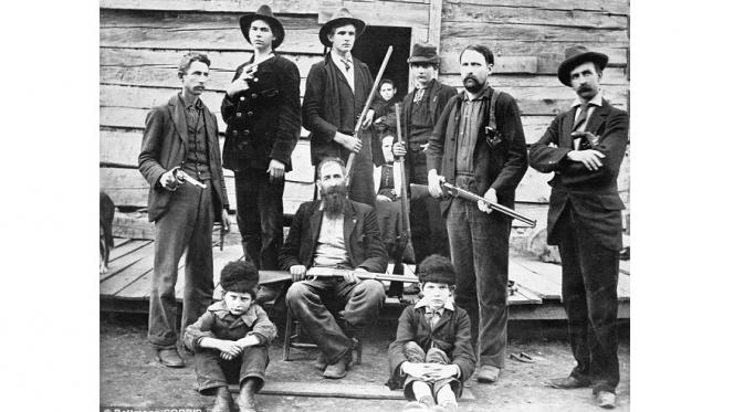 Sisa Rumah Yang di bakar pada Perang Amerika tahun 1888