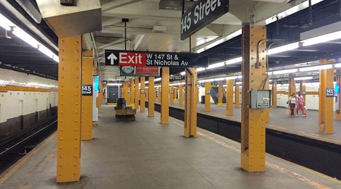 Stasiun kereta bawah tanah di Jalan 145 di New York.