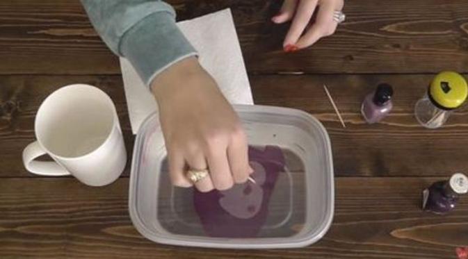 Lukisan gelas polos | Via: pinterest.com