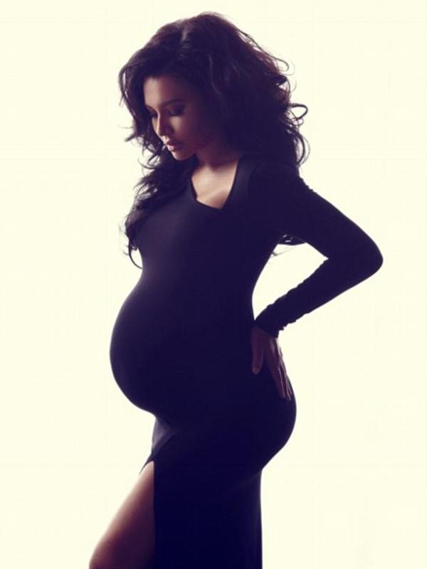 Naya Rivera pose hamil. (foto: dailymail)