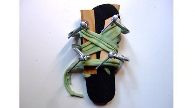 Membuat sandal santai | Via: annekata.com