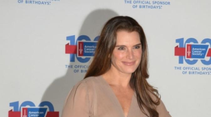 Brooke Shields (Intouch Weekly)