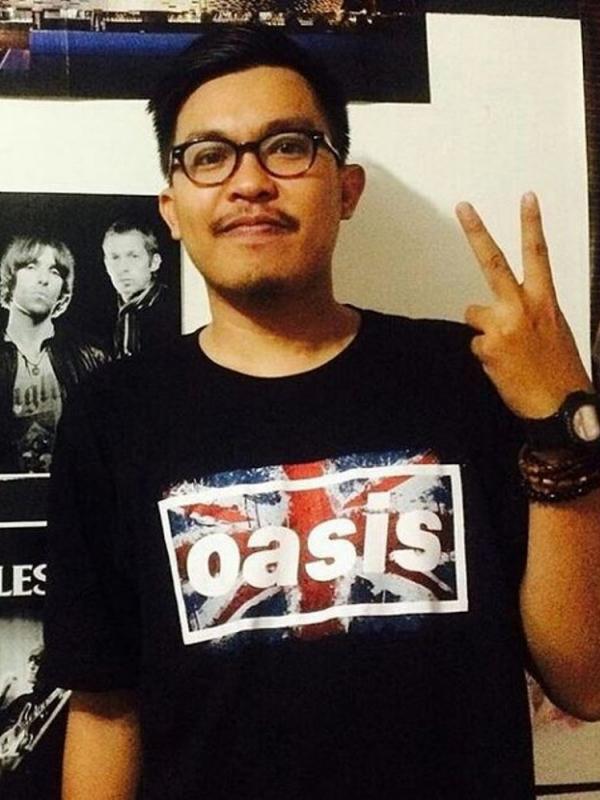 Ikut mempromosikan band favoritmu. (Via: instagram.com/halonahector)