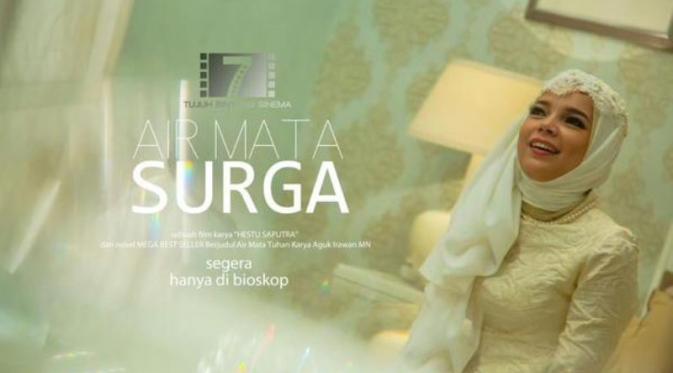 Dewi Sandra di film Air Mata Surga. foto: twitter
