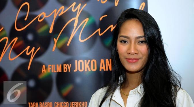 Tara Basro saat menghadiri konferensi pers terkait film garapan Joko Anwar yang berjudul 