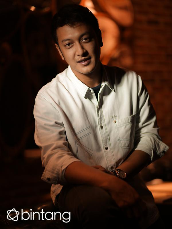 Dimas Anggara semakin dekat dengan para penggemarnya setelah membintangi film ‘Magic Hour’. (Galih W. Satria/Bintang.com)
