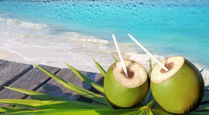 Manfaat air kelapa bagi kesehatan tubuh | Via: diupdate.com
