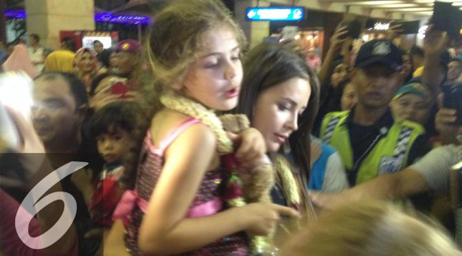 İsabella Damla Güvenılır alias Elif tiba di Jakarta. [Foto: Sapto Purnomo/Liputan6.com]