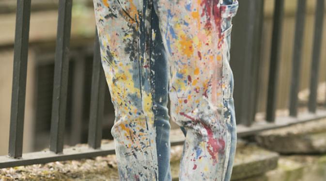 Painted Jeans. | via: wheretoget.it
