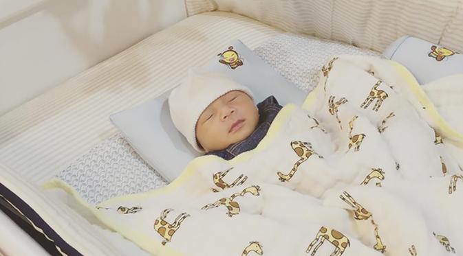 Anak pertama Raffi Ahmad dan Nagita Slavina yang diberi nama Rafathar Malik Ahmad. (foto: instagram.com/raffinagita1717)