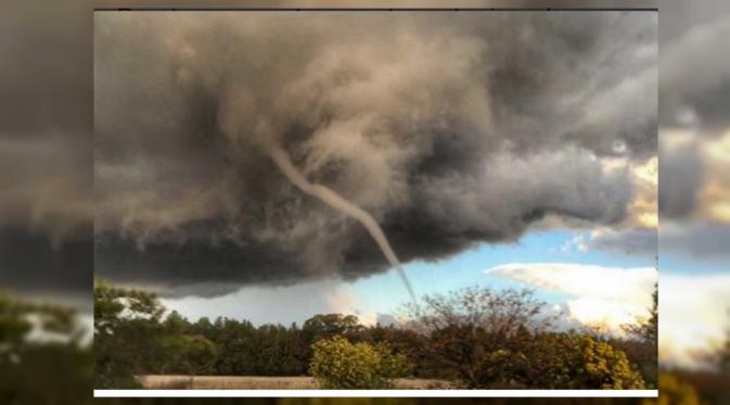 Tornado di Dubbo, Australia. (Twitter/NBN News)