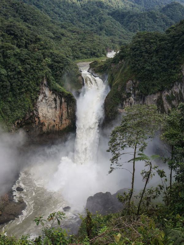 9 Potret yang 'Membawamu' ke Perjalanan Bersepeda di Ekuador. | via: theadventurejunkies.com