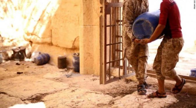 ISIS Pamerkan Foto Penghancuran Palmyra (ISIS/CNN)