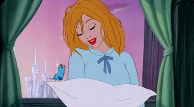 Cinderella bangun tidur. (Via: youtube.com)