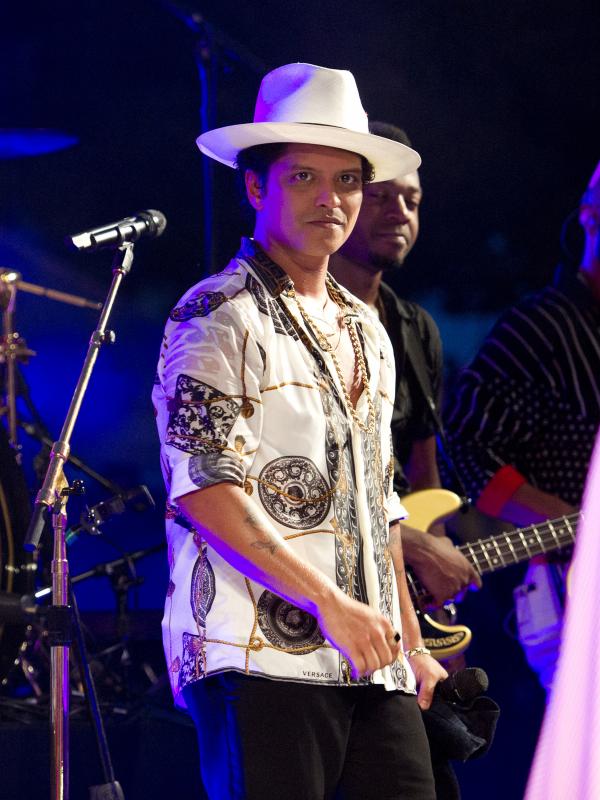 Bruno Mars nyanyi lagu Sunda? (Bintang/EPA)
