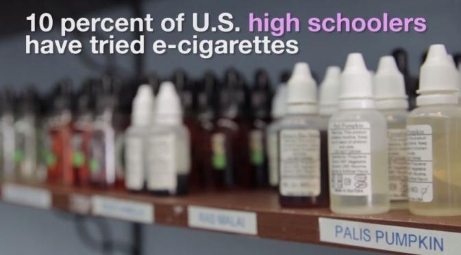 10 persen anak sekolah menengah di Amerika Serikat telah mencoba rokok elektrik. (Via: youtube.com)