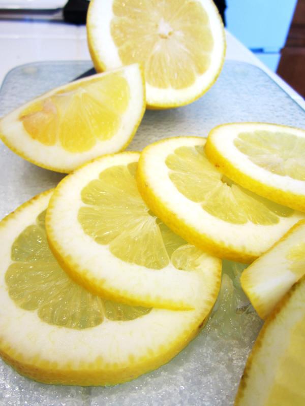 8 Alasan Kenapa Lemon Bisa Bikin Kamu Jadi Tambah Cantik. | via: lemon-clementine.tumblr.com