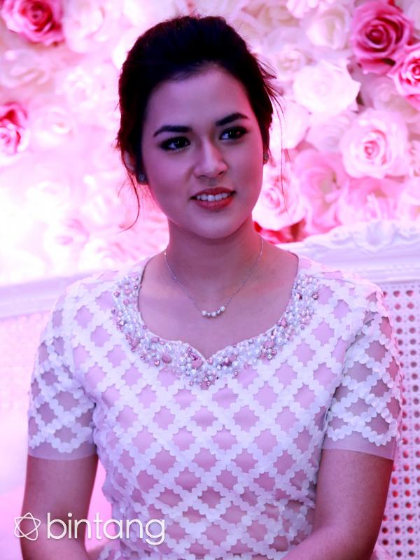Raisa ungkap arti mantan kekasih di Konser Jatuh Hati SCTV (Wimbarsana/Dok Bintang.com)