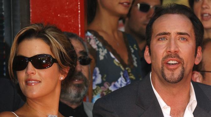 Lisa Marie Presley dan Nicolas Cage  (via 947freshfm.cbslocal.com)